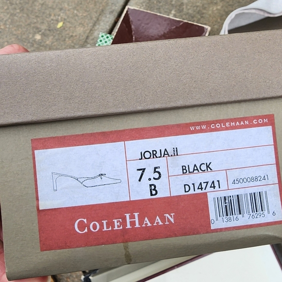 Cole Haan Black Leather Pumps with Bow Accent - Picture 2 of 2